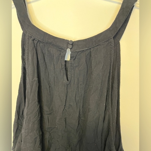 Torrid Halter Neck Key Hole Back Tank Top - Picture 4 of 9